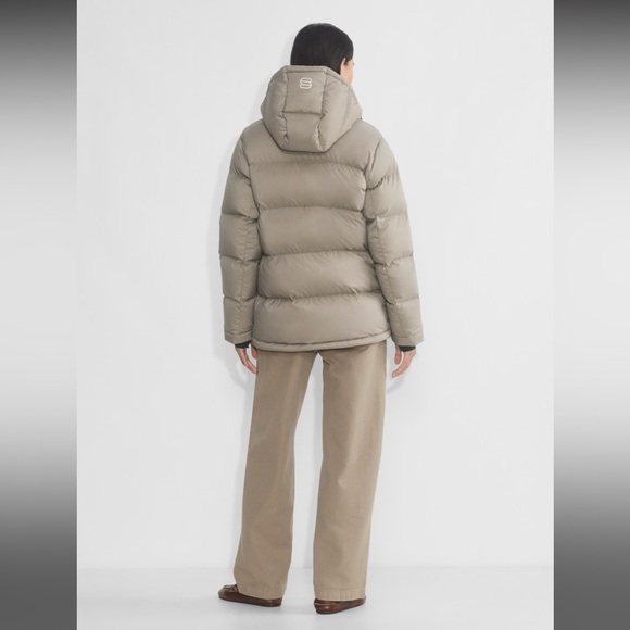 Aritzia The Super Puff™ - cliMATTE™ Original - Picture 10 of 16